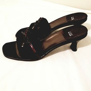 Stuart Weitzman Black Kitten Heels Size 8AA